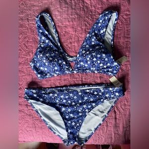 American Eagle aerie bikini, size large, **NEW WITH TAGS/LINER**
